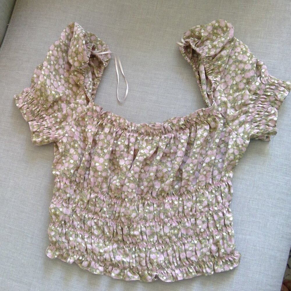 floral short sleeve crop top